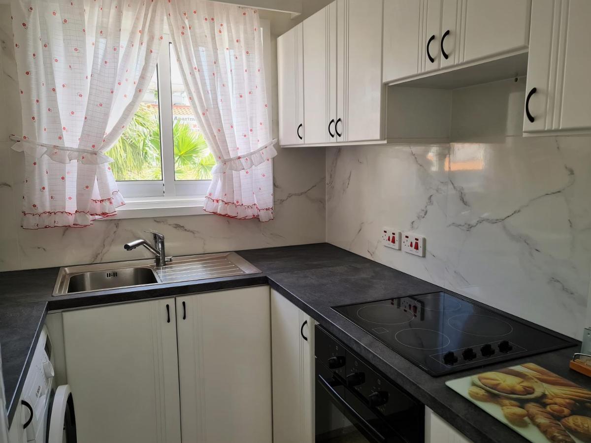 Easystay Two Bedroom Apartment Larnaca Eksteriør billede